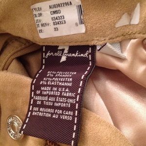7 Sueded jeans